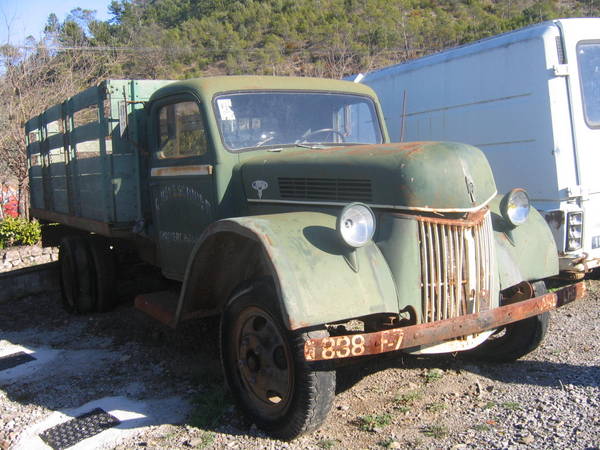 1-1-Ford 1946 (3).jpg
