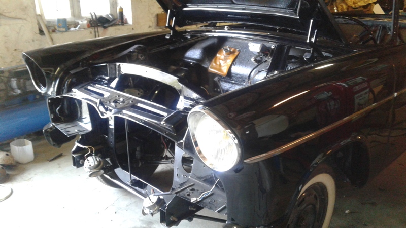 remontage est ajustage le l'aile gauche plus installation du phare