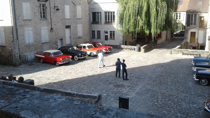 Nous avons pu nous garer dans la cour (haute) du château