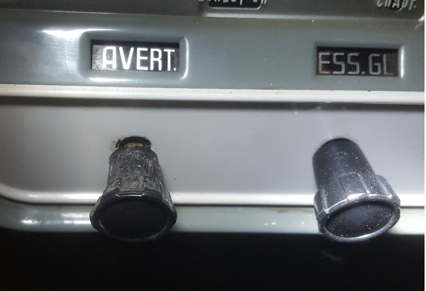 Bouton avertisseur Trianon.JPG