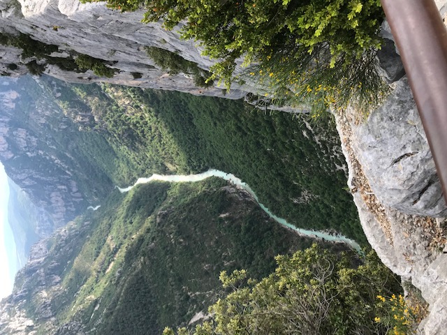 Une vue sur les gorges
