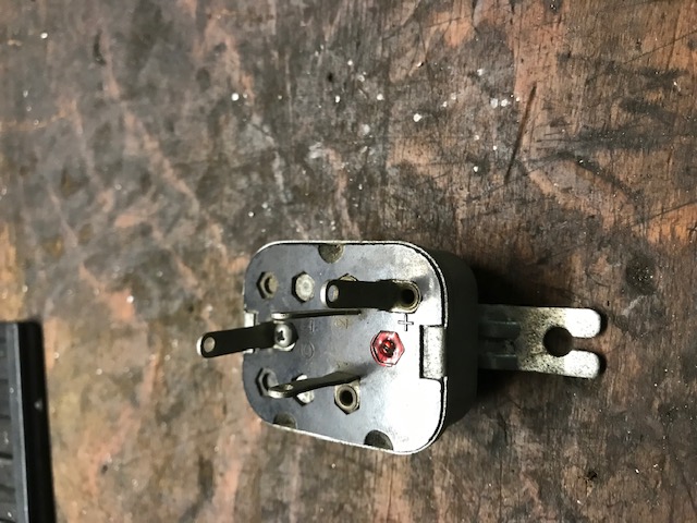 Vue de l'extérieur de la centrale de la Vendôme qui est identique aux Ford 55