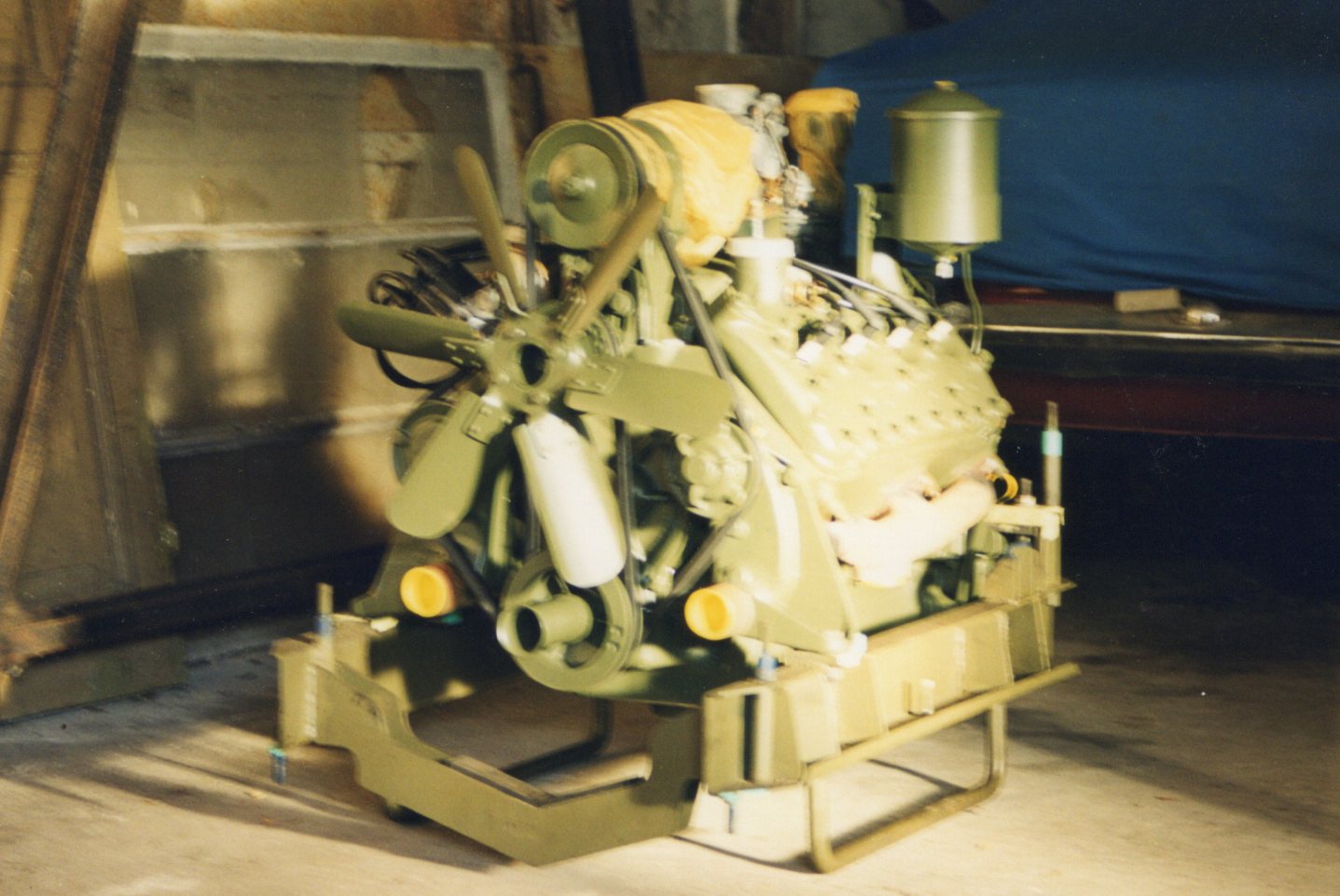 V8_militaire.jpg