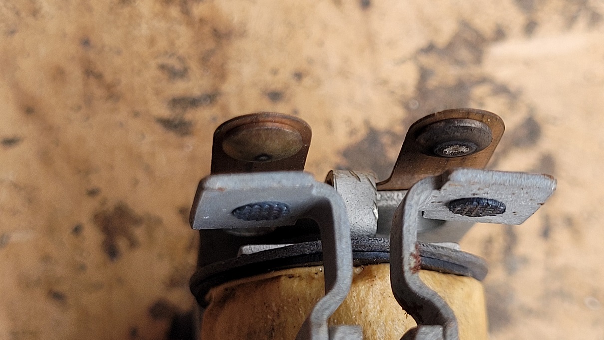 1contactrelaisR avant.jpg