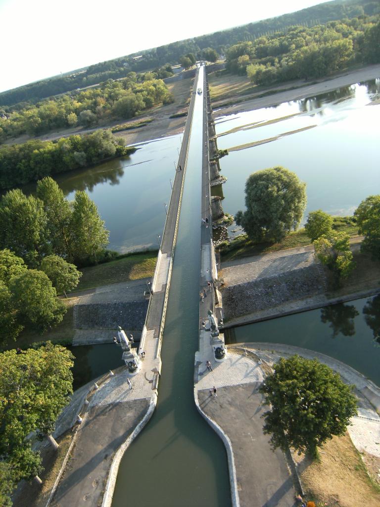 le-pont-canal-de-briare.jpg